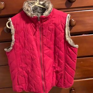 Quilted reversal faux fur vest